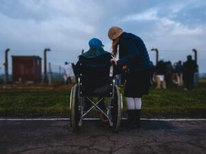 9 Tips For Caring For An Elderly Relative