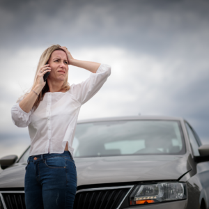What To Do When You’re Alone And Your Car Breaks Down
