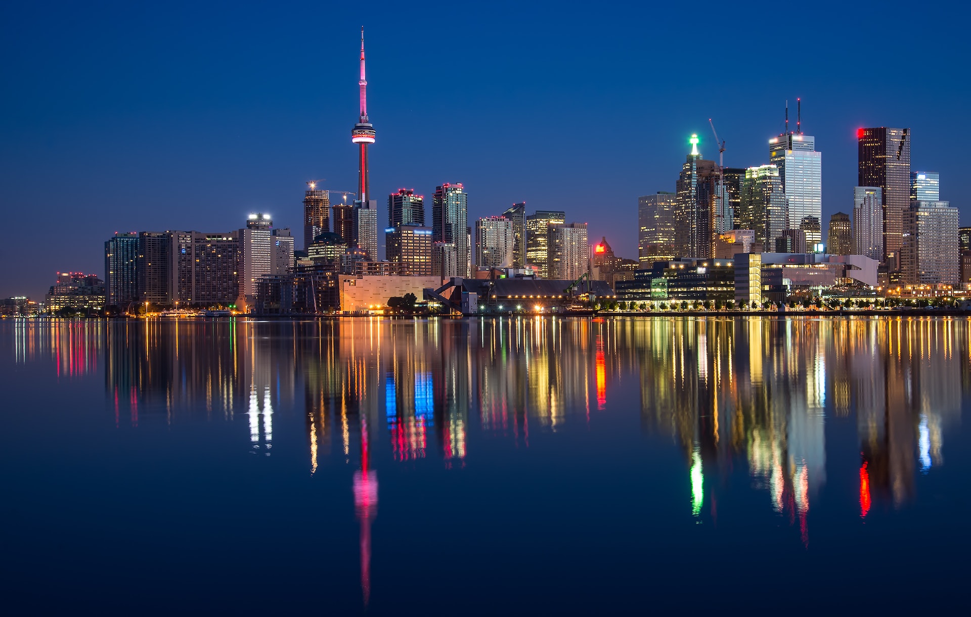 Why Toronto Is A Great Place For Young Professionals